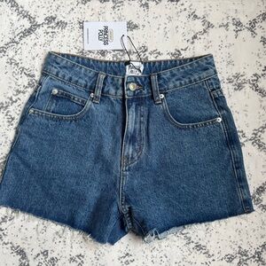 Princess Polly Denim Blue Jean Shorts size 4 lower impact